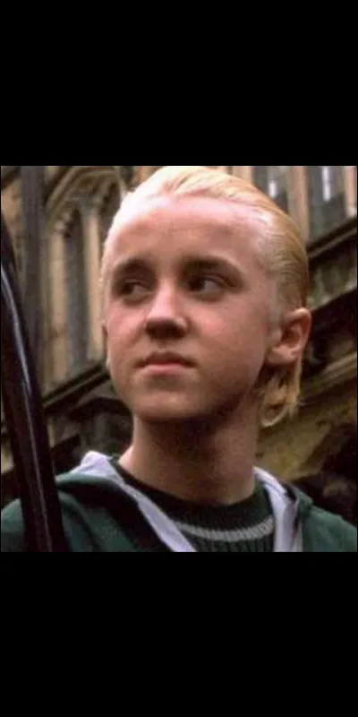 L'acteur de Drago a les cheveux de quelle couleur ?