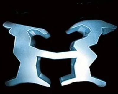 Qui est l'un des acteurs principaux de la série ''H'', série télévisée française, créée par Éric Judor (entre autres) ?