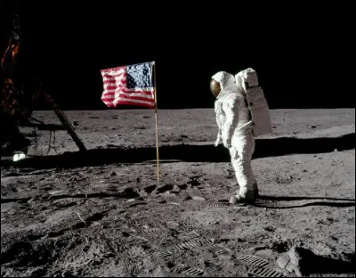 Quel homme fut le premier homme à avoir posé le pied sur la Lune le 21 juillet 1969, lors de la mission Appolo 11 ?