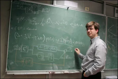 Quel mathématicien a trouvé à l'âge de six ans la formule qui donne la somme des 100 premiers nombres ?