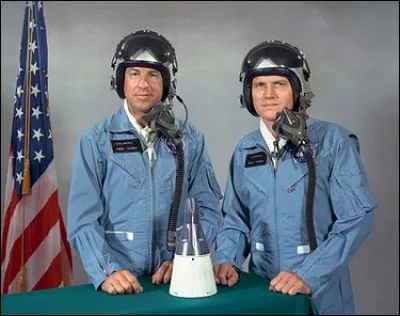 En décembre 1965, les Américains Frank Borman et Jim Lovell établissent un nouveau record de durée dans l'espace :