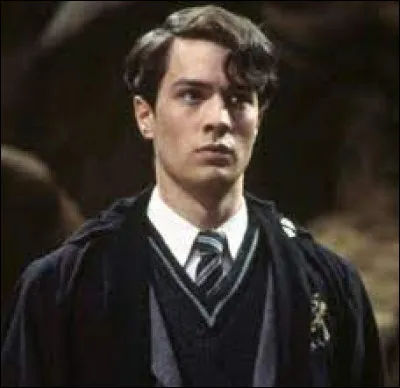 De quel sang est Tom Jedusor ?