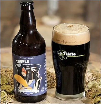 Quel est le nom de cette bi&egrave;re tr&egrave;s fonc&eacute;e, obtenue par l'utilisation de malts tr&egrave;s torr&eacute;fi&eacute;s ?