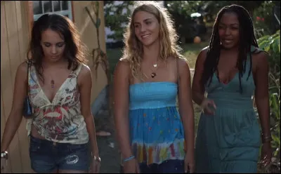 Parmi ces trois filles, laquelle est Alyssa ?