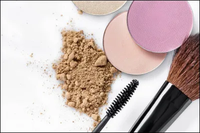 Maintenant, quel make up d'Ariana Grande préfères-tu ?