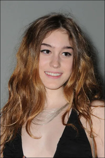 Qui sont les parents de Joséphine Berry, sachant que Marilou Berry est sa cousine ?