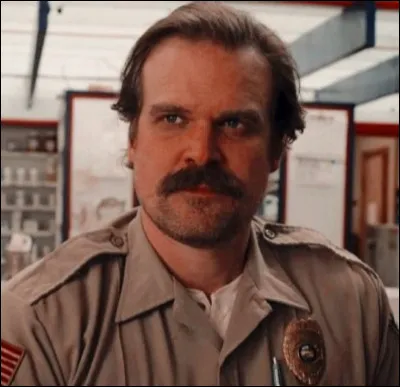 Quel est le prénom de Hopper ?