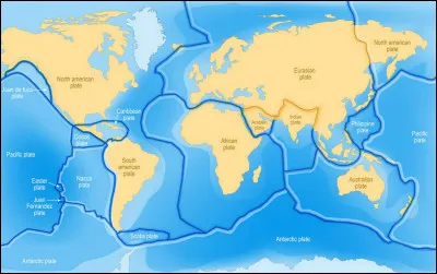 Comment appelle-t-on les douze plaques délimitées par la répartition des séismes et des manifestations volcaniques à la surface du globe ?