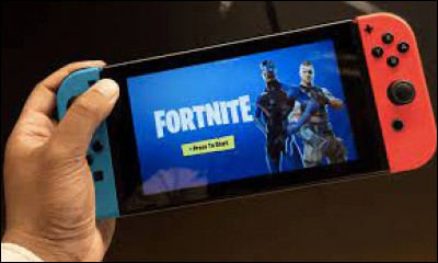 Ton frère joue à la Switch depuis 3h et tu aimerais y jouer aussi un peu. Tu le connais, il ne va pas vouloir te la passer. Comment le convaincre ?