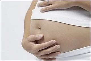 Qui a appris en premier que Peyton tait enceinte ?