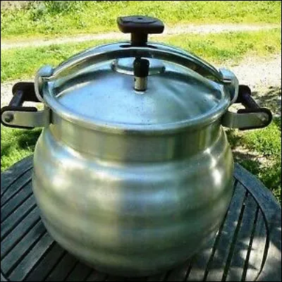 Quel physicien fran&ccedil;ais, connu pour ses travaux sur la machine &agrave; vapeur, est le p&egrave;re de l�autocuiseur ?