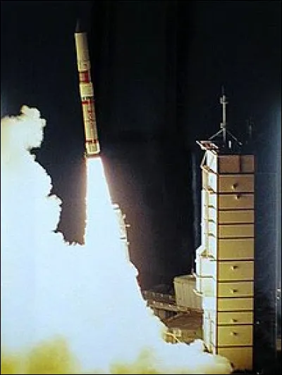 Dix ans plus tard, un autre pays envoie à son tour une sonde sur Mars :