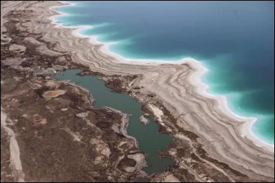 Quelle est cette mer du Proche-Orient menacée de disparaitre, réduite à ce jour à un lac salé ?