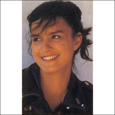 Quel est le nom de Sirima, chanteuse qui a été révélée grâce à son duo "Là-bas" avec Jean-Jacques Goldman ?