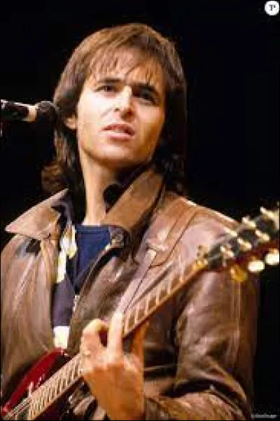 Complétez : 
"Vous êtes un peu de mes amarres, un peu de"