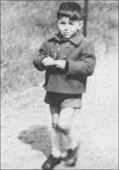 Complétez : 
"Vois-tu, je suis de ceux que la foule"