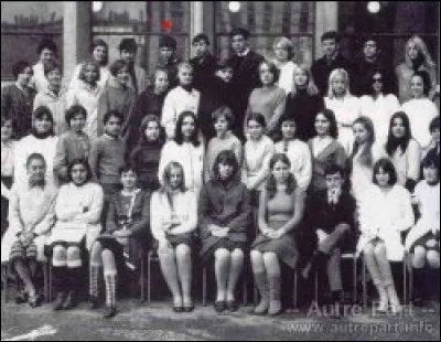 Complétez : 
"Ma vie tout le monde aurait si bien pu sen"