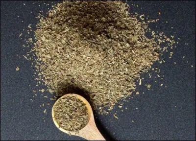 Quelle est cette épice traditionnelle qui apporte aux plats une note méditerranéenne ?