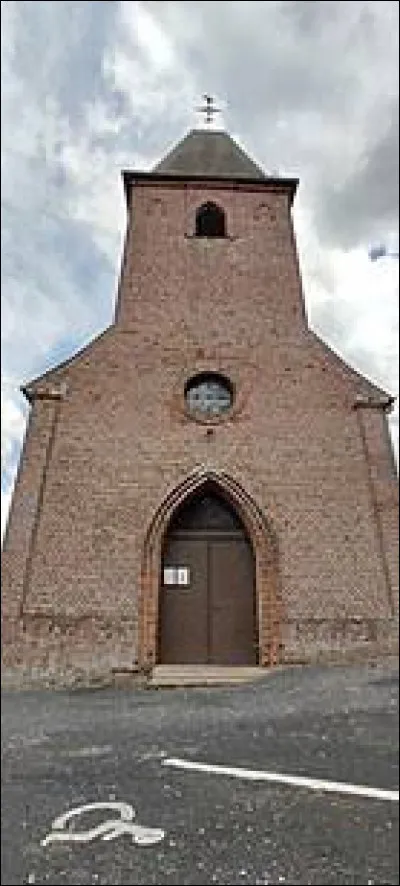 Vous avez sur cette image l'église Saint-Clément de Longroy. Commune normande, dans l'arrondissement de Dieppe, elle se situe dans le département ...