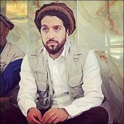 9 septembre 2001 : 
Ahmad Chah Massoud, commandant du Front uni islamique et national pour le salut de l'Afghanistan, est tué dans un attentat suicide par des hommes d'Al-Qaïda. Quel était son surnom ?