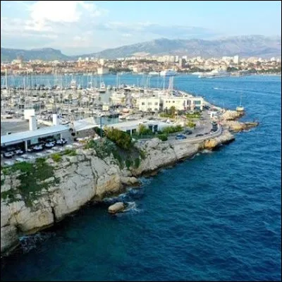 Quelle mer borde la Croatie ?