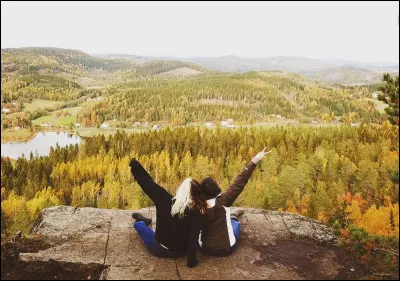 Sa toute première vidéo YouTube était sur le thème de :