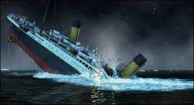 Dans le film "Titanic", quel personnage meurt gelé dans l'eau glacée après le naufrage ?