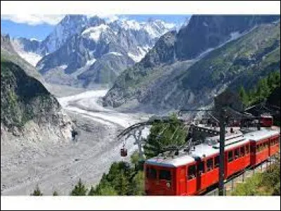 Dans quel massif français trouve-t-on la Mer de Glace ?