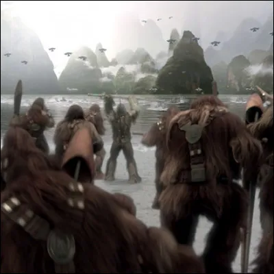 Cette planète forestière est connue pour être le lieu d'origine des Wookiees ; dans "La Revanche des Sith", elle est le cadre d'une importante bataille.