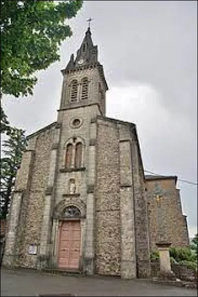 Nous sommes de nouveau en Auvergne-Rhône-Alpes, cette fois à Saint-Privat. Commune de l'arrondissement de Largentière, elle se situe dans le département ...