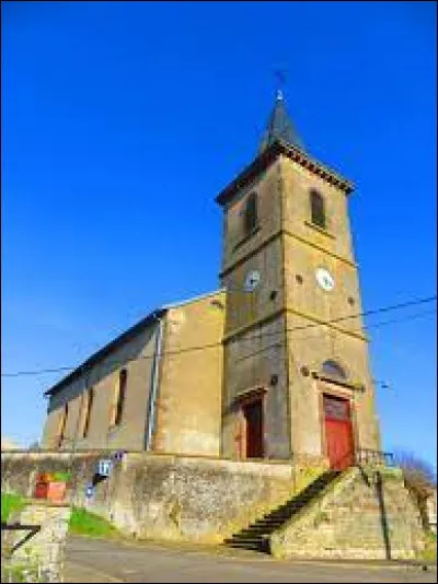 Vous avez sur cette image l'église Saint-Michel, à Vahl-lès-Bénestroff. Village du Grand-Est, dans l'ancienne région Lorraine, il se situe dans le département ...