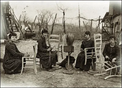 Qui a écrit "La Rempailleuse" ?