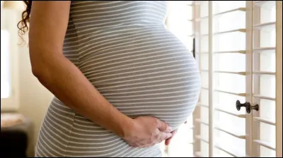 Qui apprend qu'elle est enceinte lors de la saison 2 ?