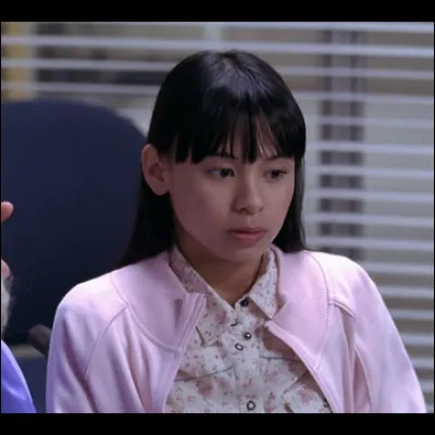 Alex Karev a eu une patiente, Nicole, qui lui a demandé de l'embrasser parce qu'elle n'avait jamais embrassé personne. Alex a-t-il accepté de l'embrasser ?