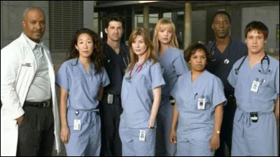 Parmi les internes, qui a pratiqué la première chirurgie en solo ?