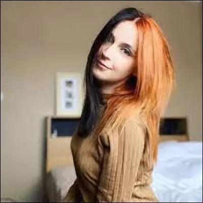 Comment ce nomme cette youtubeuse peu connue ?