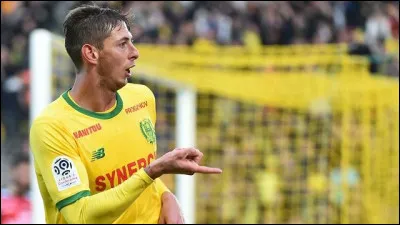 Qui est cet Emiliano, footballeur Italo-argentin évoluant au poste d'attaquant, disparu dans le crash d'un avion privé le 19 janvier 2019 ?