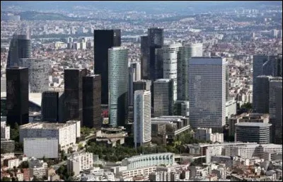 Le journal France-Soir a été fondé le 8 novembre 1944. Il faisait suite au journal clandestin...