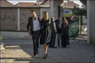 À quel sketch participent Nicolas Bedos et Céline Sallette ?