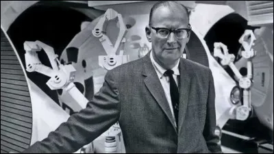 "A Fall of Moondust", a &eacute;t&eacute; publi&eacute; en 1961, en deux ouvrages, "Les Gouffres de la Lune" et "Naufrag&eacute;s de la Lune" : qui en est l'auteur ?