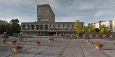 A quelle ville de France est associ&eacute; le "Clair de lune" dans cette chanson &agrave; succ&egrave;s de 1961 ?