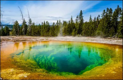 Cette source chaude se trouve à...