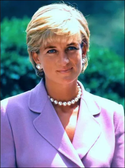 Qui est cette Diana, aristocrate anglaise, ex-épouse de Charles, prince de Galles, morte le 31 août 1997 à l'âge de 36 ans suite à un accident de voiture dans le tunnel du pont de l'Alma ?