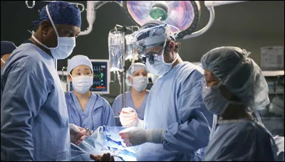 Quelle est la phrase que Derek Shepherd dit avant chaque opération ?