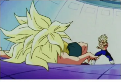 Que propose Vegeta à Trunks (petit) comme récompense s'il réussit à le frapper ?