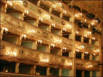 Quelques mots d'amour, c'est l'...