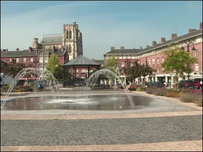 Dans quel département français se situe Abbeville ?