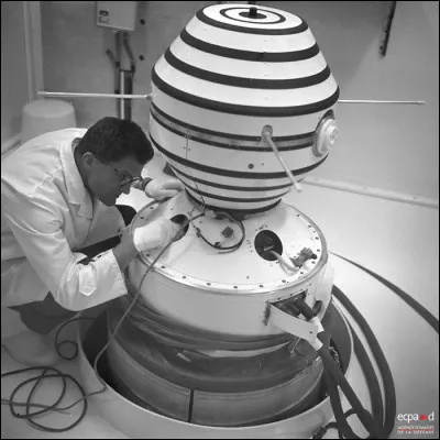 Grâce au lancement de son premier satellite (nommé Astérix), la France devient la troisième puissance spatiale mondiale. Quand est-ce que cela a eu lieu ?