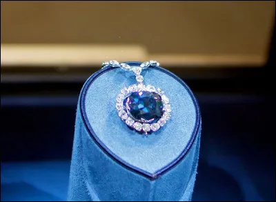 Quelle réputation le diamant ''Hope'' a-t-il ?