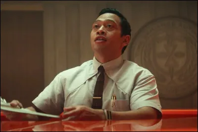 Qui est cet homme du TVA qui se sert des pierres d'infinité comme presse-papier ?